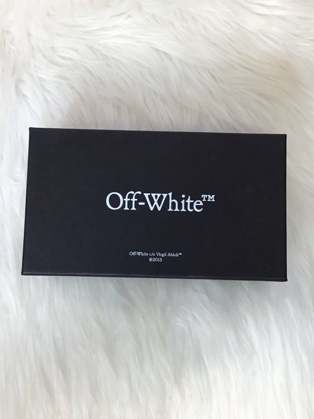 Off-White - Picture 6 of 7